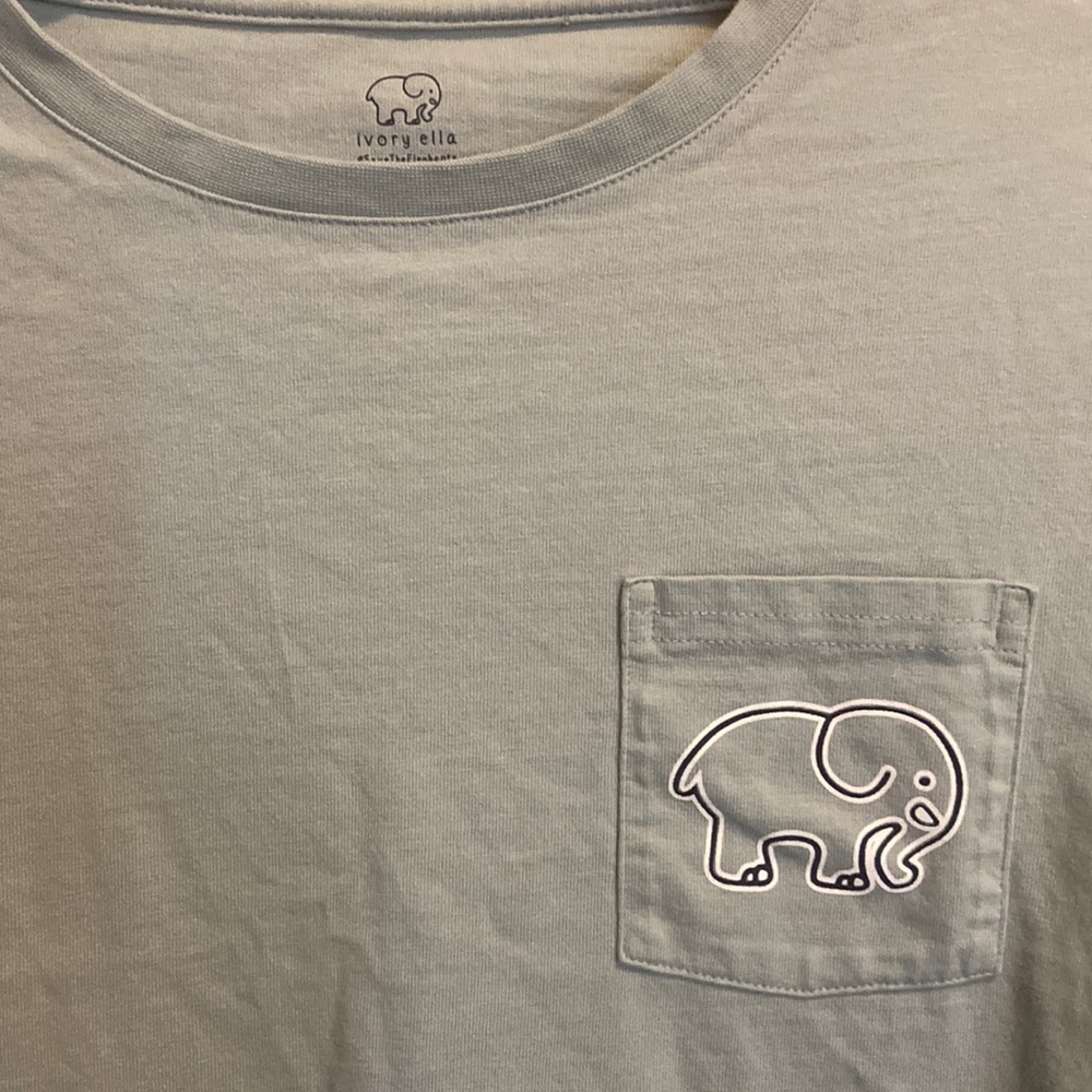 NWOT Ivory Ella save the elephants tag less. Pretty muted green.